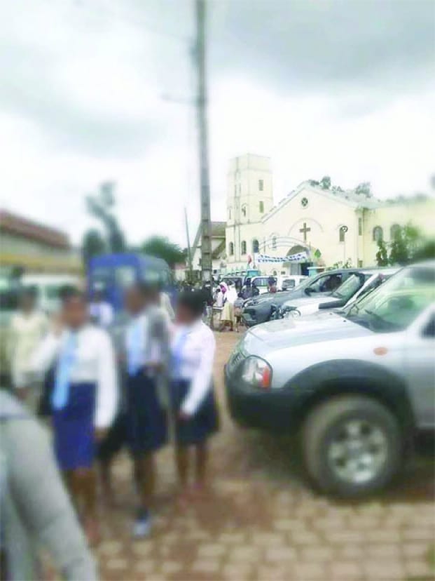 Image à la une de Ecole Notre Dame de Mandroseza – Nouveaux cas d’hystérie collective d’élèves