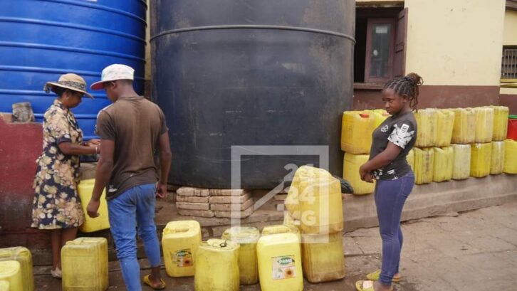 Image à la une de APPROVISIONNEMENT – Une perte quotidienne de 40 millions de litres d’eau dans la capitale et ses environs, selon les autorités