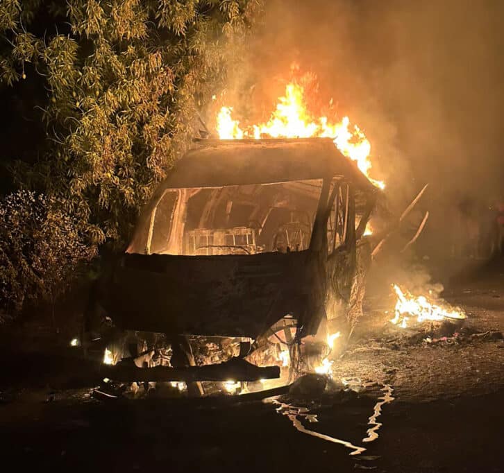 Image à la une de MAEVATANÀNA  – Un taxi-brousse calciné