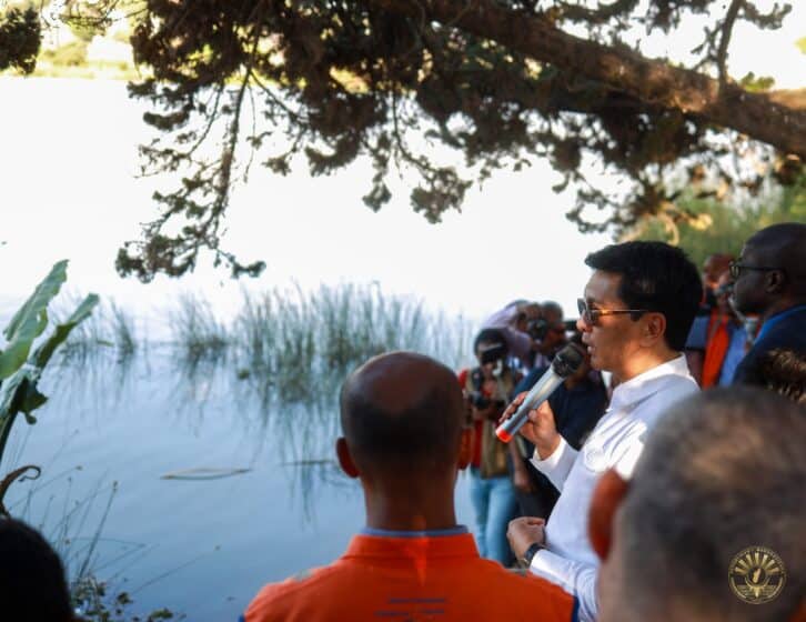 Image à la une de Andry Rajoelina recommande le nettoyage des environs du Lac de Mandroseza avant le démarrage des travaux de dragage