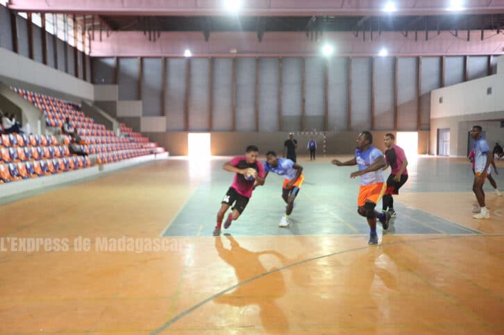 Image à la une de HANDBALL – CHAMPIONNAT DE MADAGASCAR – Saint-Michel et ASMO se neutralisent