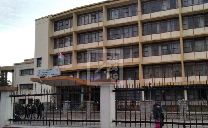 Image à la une de JUSTICE – Le parquet affirme avoir plusieurs preuves à charge pour inculper les suspects dans le meurtre de la maire de Mangataboahangy