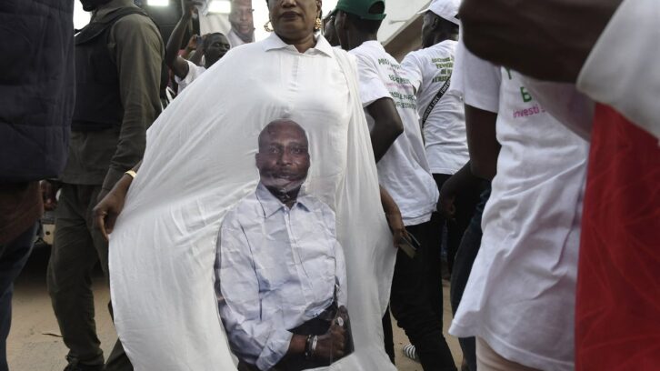 Image à la une de Au Sénégal, Ousmane Sonko et Barthélémy Dias restent candidats