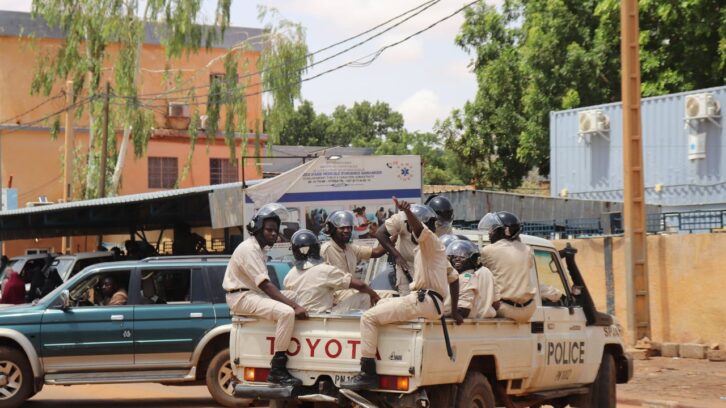 Image à la une de Au Niger, Al-Qaïda affirme avoir frappé aux portes de Niamey