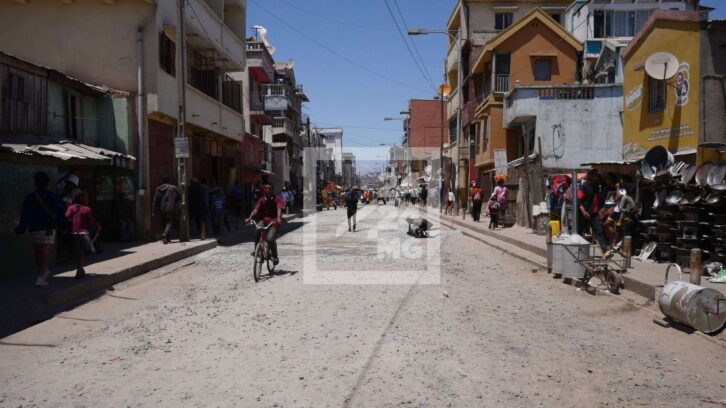 Image à la une de INFRASTRUCTURE – 16% du réseau routier d’Antananarivo dans des zones sujettes aux inondations