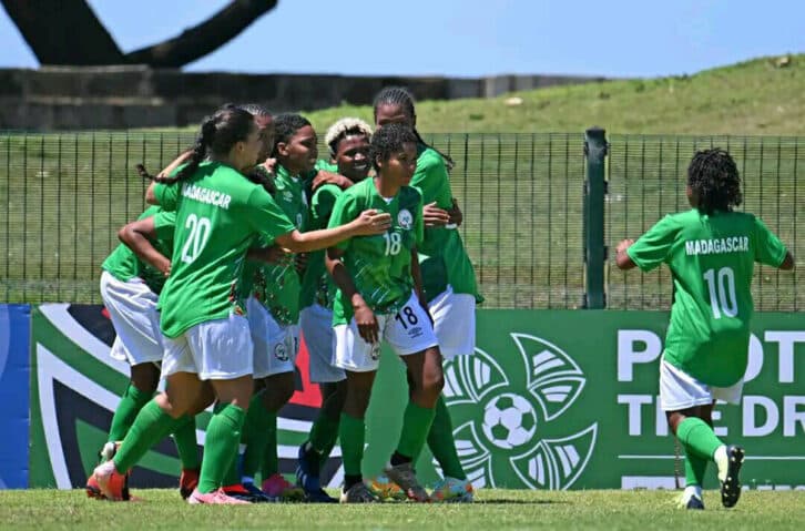 Image à la une de FOOTBALL FÉMININ – COSAFA – Les Barea surclassent le Club M Maurice