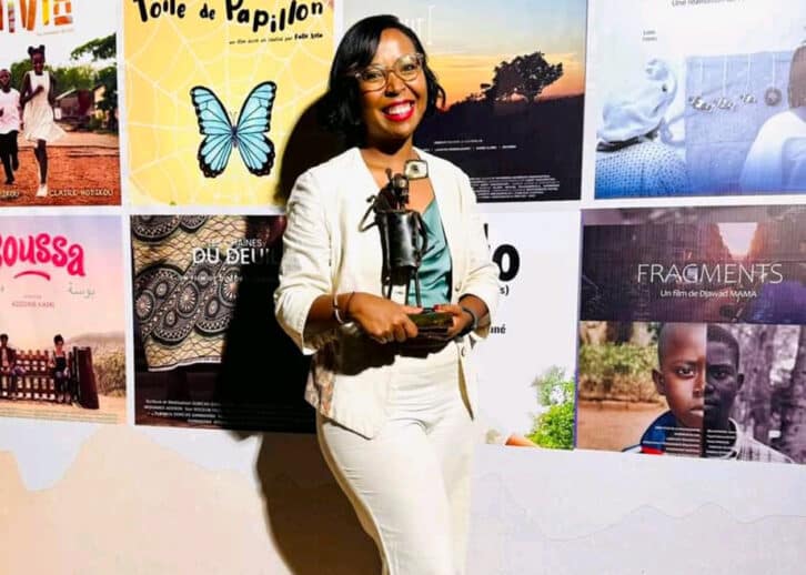 Image à la une de EMERGENCE FILMS FESTIVAL – Felana Rajaonarivelo primée au Togo pour son film « Debout ! »