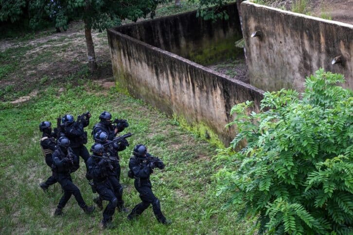 Image à la une de Un réseau de l’organisation Etat islamique qui voulait rallier l’Europe démantelé en Côte d’Ivoire et à Madagascar