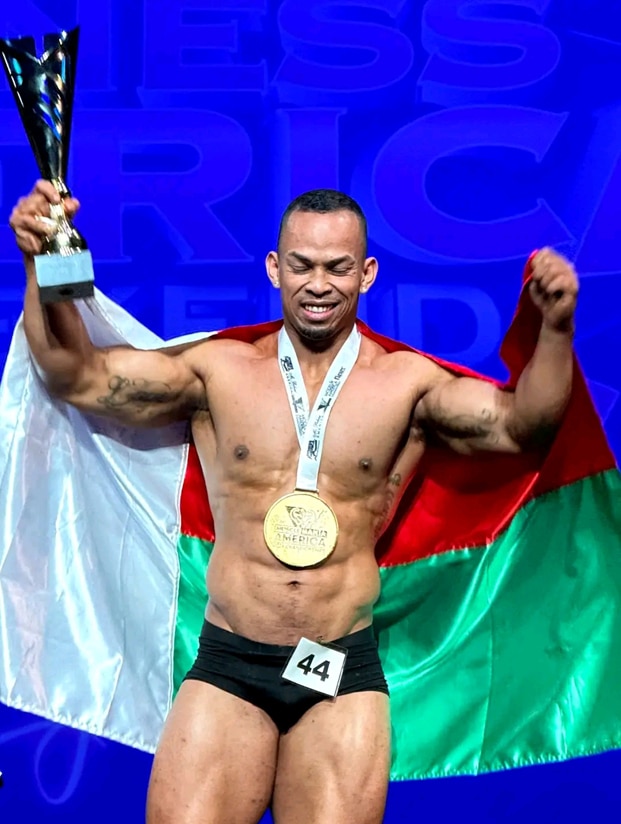 Image à la une de Championnat du monde – Fitiavana Mickaël remporte le titre de Musclemania America 2024
