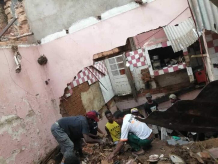 Image à la une de ANDREFAN’AMBOHIJANAHARY   – Un éboulement tue trois personnes
