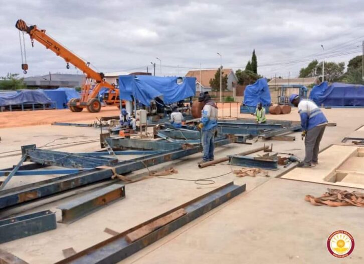 Image à la une de Le ministère des Travaux publics confirme le recours à des porte-chars pour acheminer les bloc-moteurs de la centrale de 105MW jusqu’à Antananarivo