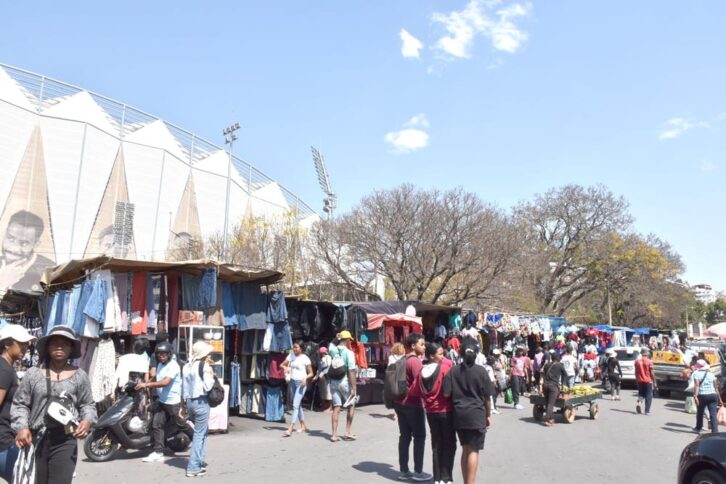 Image à la une de Suspension du marché du jeudi : Grogne des marchands de Mahamasina