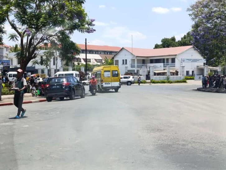 Image à la une de MAHAMASINA – La suspension du marché hebdomadaire fluidifie la circulation
