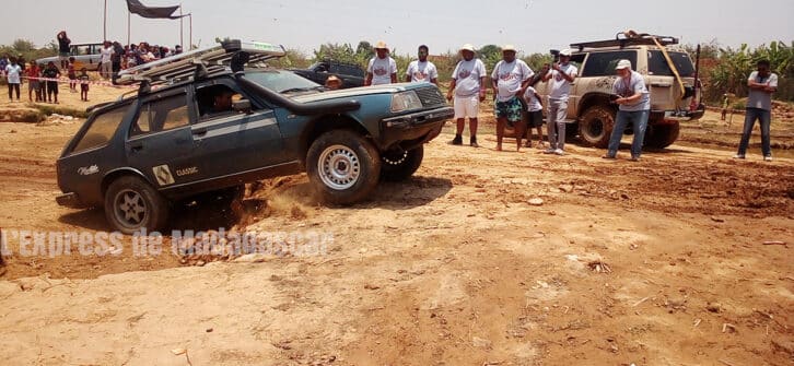 Image à la une de MÉCANIQUE – Retrouvailles des passionnés des voitures Off-Road