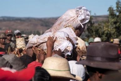 Image à la une de Intégrer la modernité dans les rituels