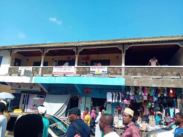 Image à la une de Braquage et agression aux Comores – Un Malagasy appréhendé, un autre en fuite avec plus de 2.000 euros