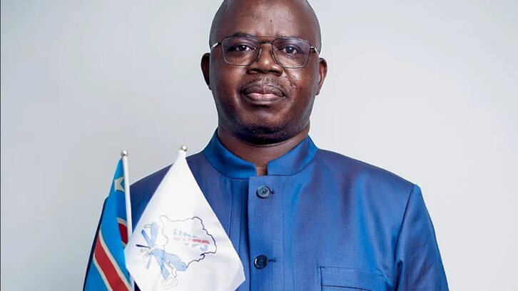 Image à la une de RDC : « Notre Constitution a été écrite machette et kalachnikov à la main »