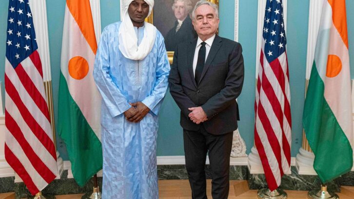 Image à la une de Comment les États-Unis tentent de renouer avec le Niger après le départ de la France