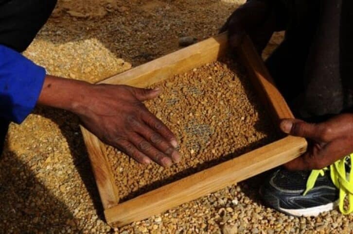 Image à la une de Afrique du Sud : arrestation de plus de 500 mineurs clandestins privés d’eau et de nourriture