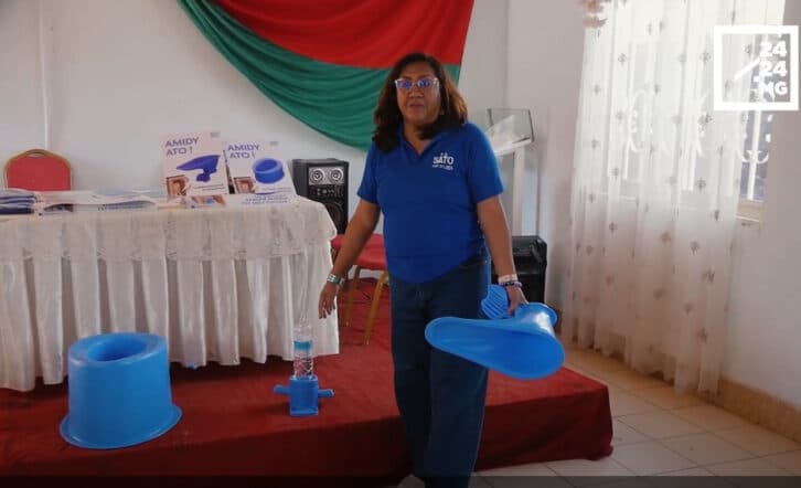 Image à la une de ASSAINISSEMENT ET HYGIENE – Des toilettes sans odeurs et facile à entretenir avec Sato