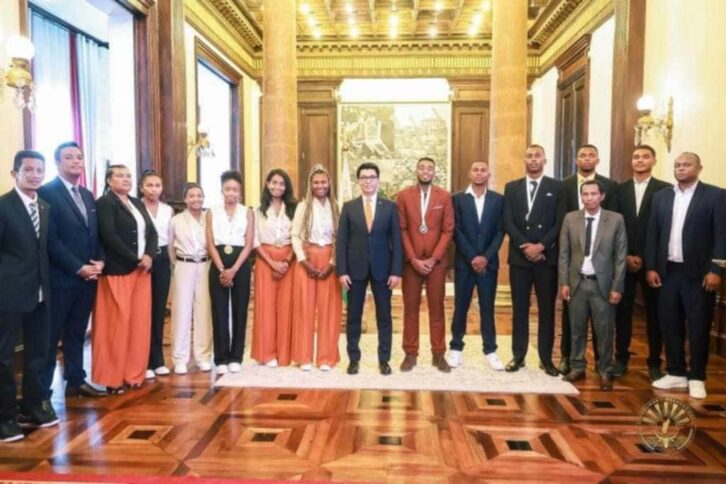 Image à la une de Andry Rajoelina : Avancement spécial et prime de victoire pour les Ankoay