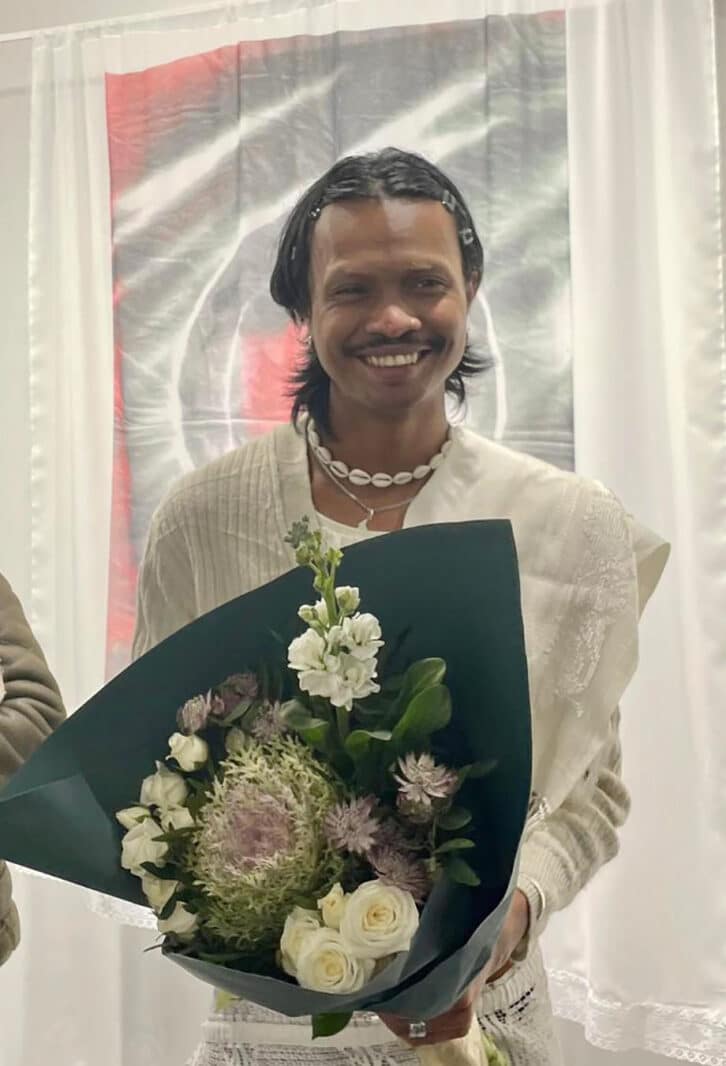 Image à la une de PRIX PARITANA  – Tsiriniaina Irimboangy dévoile ses souvenirs à Paris