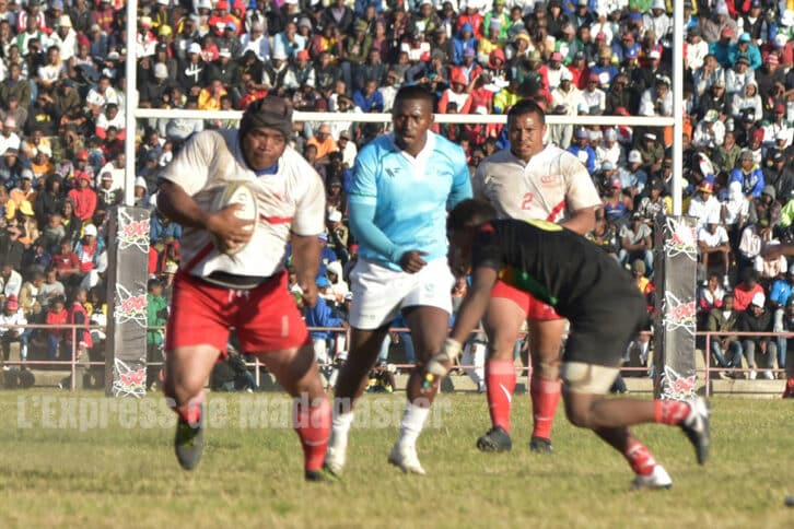 Image à la une de RUGBY À XV – TOP 12 DIXIÈME JOURNÉE – Le club de 3FB sous pression