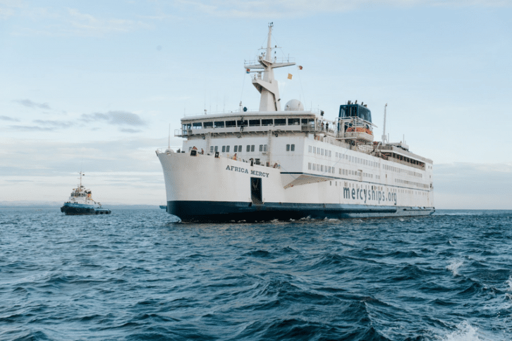 Image à la une de SANTÉ PUBLIQUE   –  Le navire-hôpital Mercy Ships quitte le pays