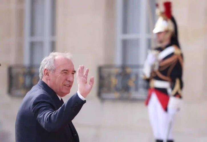 Image à la une de FRANCE – Deux anciens Premiers ministres nommés ministres dans le gouvernement Bayrou