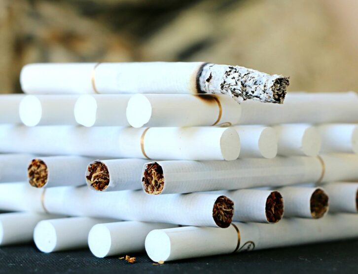 Image à la une de FISCALITE – Les droits d’accises sur les tabacs importés et les cigarettes locales supprimés ou “révisés” à la baisse par erratum