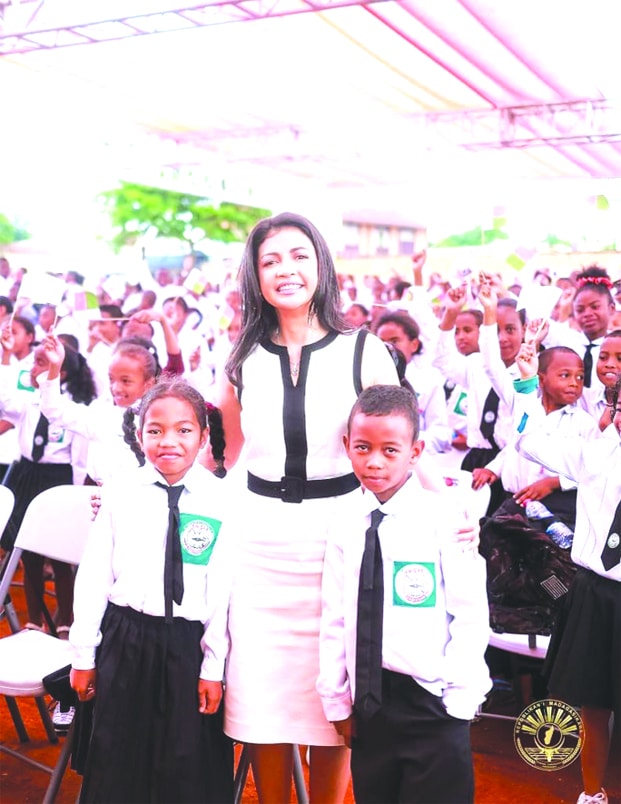 Image à la une de Initiation à l’entrepreneuriat – Mialy Rajoelina et « Ankizy hihary » misent sur les collégiens !