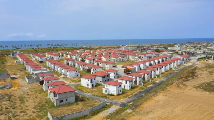 Image à la une de Comment Abidjan compte résorber son déficit en logements