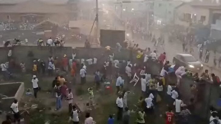 Image à la une de Guinée : le film des évènements à Nzérékoré, où un match de football a tourné au drame