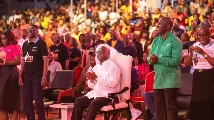 Image à la une de RDC : Roland Dalo, le pasteur de Félix Tshisekedi, homme de Dieu… et de réseaux