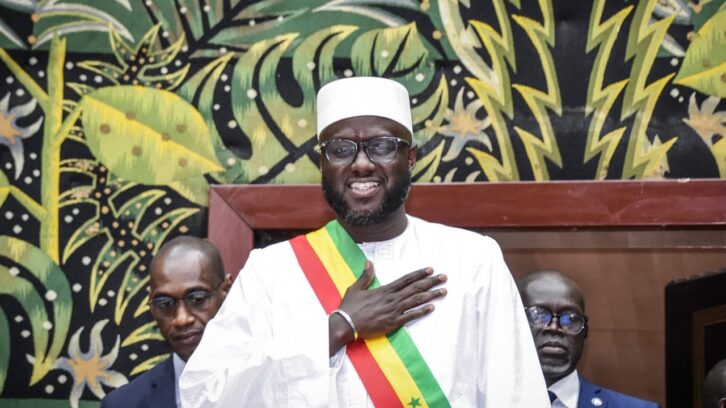 Image à la une de Au Sénégal, El Malick Ndiaye à l’Assemblée nationale, Abass Fall ministre