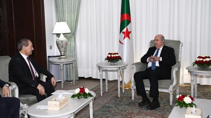 Image à la une de Rabat, Alger, Tunis : les capitales du Maghreb dans l’expectative face à la chute de Bachar al-Assad