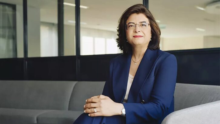 Image à la une de Qui est Hinda Gharbi, le nouveau joyau du CAC 40 ?