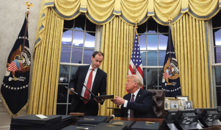 Image à la une de ÉTATS-UNIS – La Maison-Blanche gèle l’aide internationale