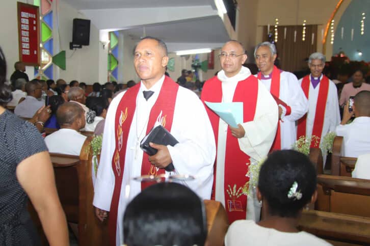 Image à la une de CONJONCTURE – Relation tendue entre l’État et l’Église
