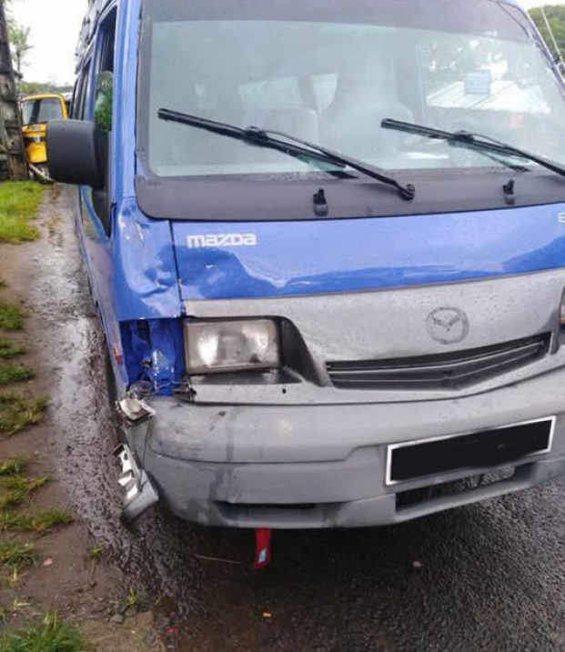 Image à la une de Point de contrôle routier – Un taxi-brousse fonce droit sur un policier 