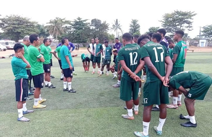 Image à la une de INFRASTRUCTURES – Un match amical opposant les Barea A’ et la sélection PFL pour tester la nouvelle pelouse du stade de Mahamasina ce samedi