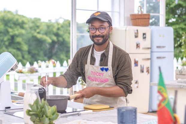 Image à la une de « Le meilleur pâtissier » sur M6 – Tsiory Razafinimanana qualifié pour la finale