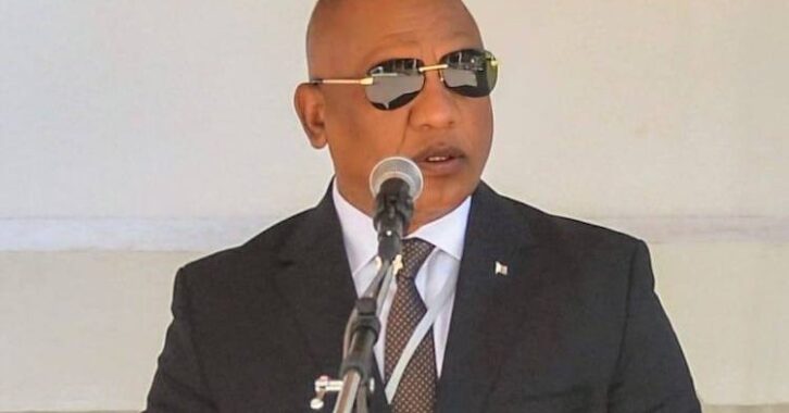 Image à la une de Christian Ntsay tente de calmer les esprits