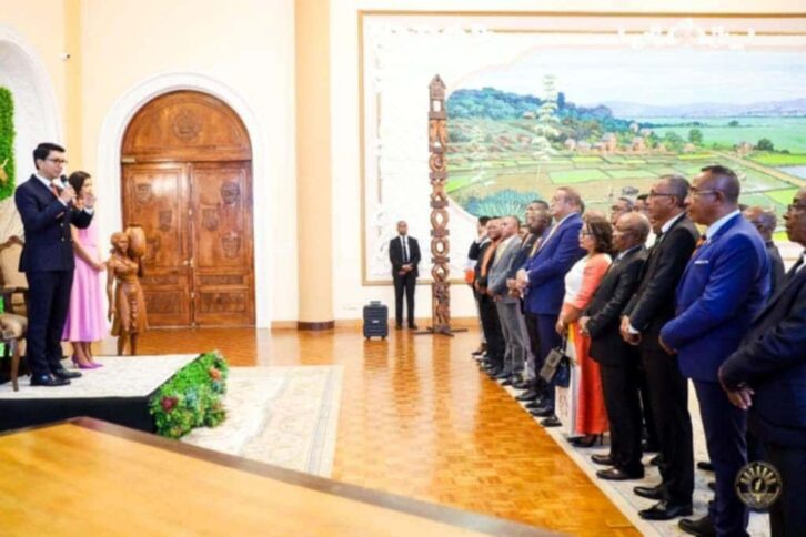 Image à la une de Andry Rajoelina à l’opposition : « Il faut attendre 2028 pour une alternance démocratique »
