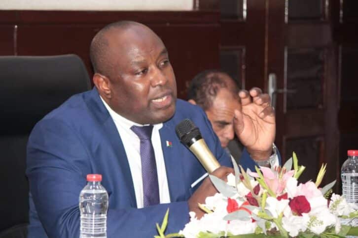 Image à la une de FOOTBALL – Le ministre des Sports promet le nom du nouveau sélectionneur des Barea avant la fin de ce mois