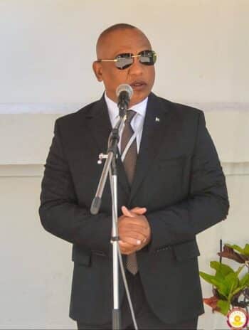 Image à la une de FACE AUX DÉFIS SOCIAUX  –  Le Premier ministre souhaite une année de «paix»