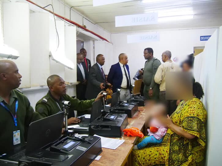 Image à la une de PAPERASSE ADMINISTRATIVE  –  Les centres d’enrôlement des passeports à étendre