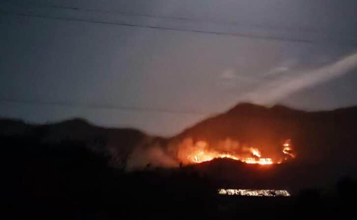 Image à la une de ENVIRONNEMENT – Lutte difficile contre les feux à Bezavo Tolagnaro