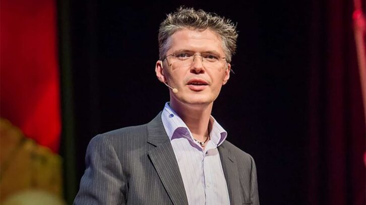 Image à la une de Charlie Robertson : « L’AES souffre d’une profonde incompréhension de ses problèmes économiques »