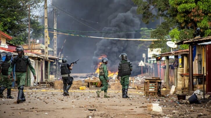 Image à la une de En Guinée, face à Doumbouya, l’opposition tente d’étendre la contestation